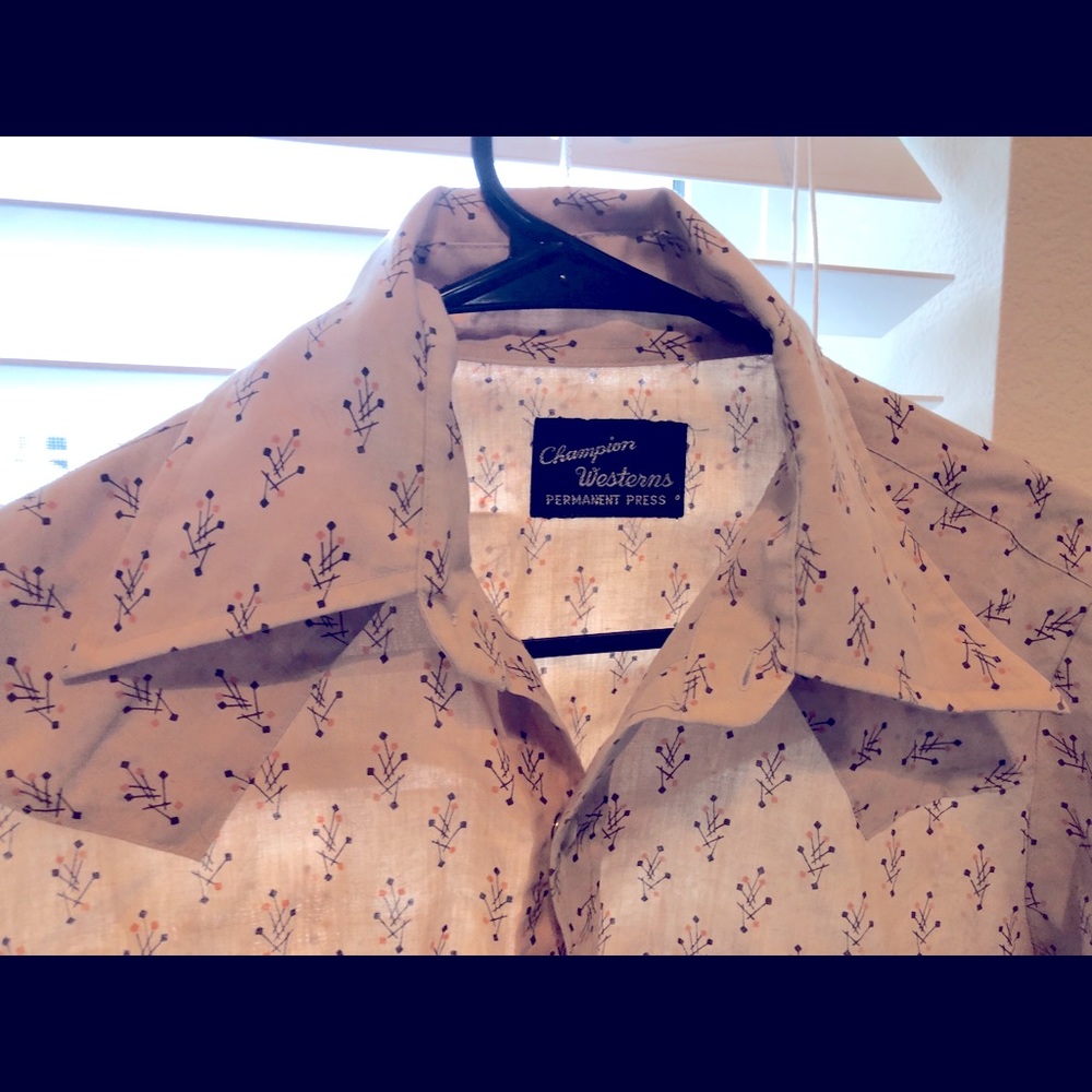 Super sweet vintage button up!